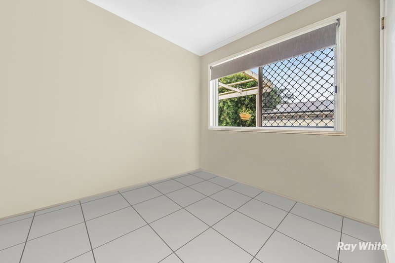 Photo - 49 Copperfield Drive, Eagleby QLD 4207 - Image 13