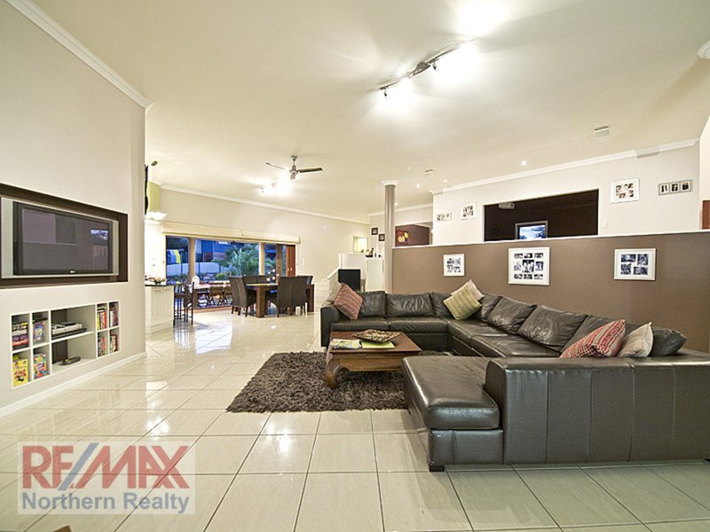 Photo - 49 Cressbrook Drive, Albany Creek QLD 4035 - Image 5