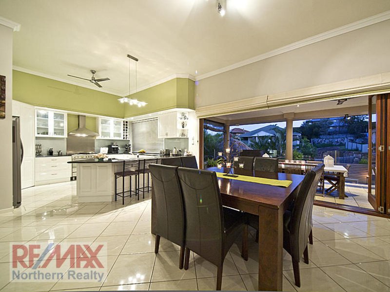 Photo - 49 Cressbrook Drive, Albany Creek QLD 4035 - Image 11