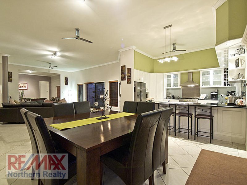 Photo - 49 Cressbrook Drive, Albany Creek QLD 4035 - Image 12