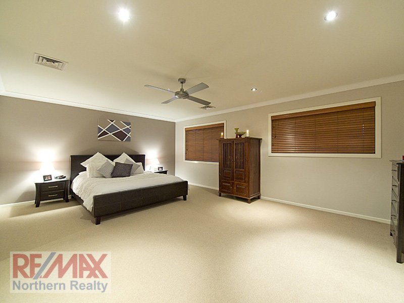 Photo - 49 Cressbrook Drive, Albany Creek QLD 4035 - Image 17