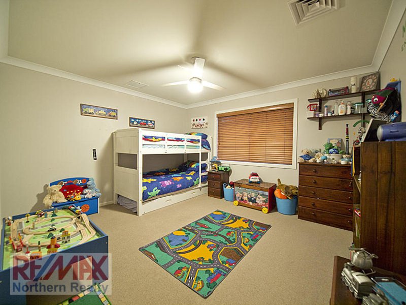 Photo - 49 Cressbrook Drive, Albany Creek QLD 4035 - Image 22