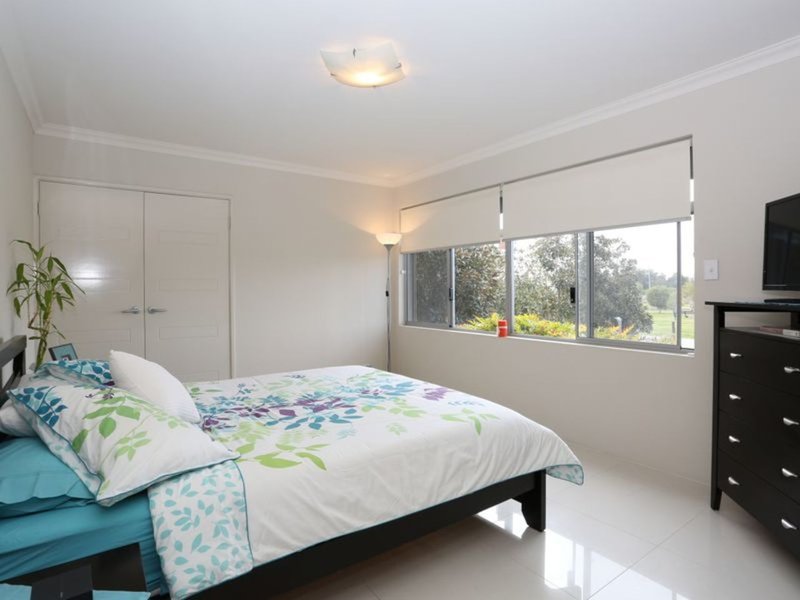 Photo - 49 Cromarty Garden Gardens, Canning Vale WA 6155 - Image 16