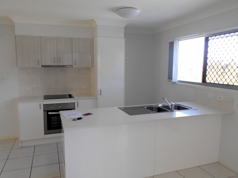 Photo - 49 Damian Leeding Way, Upper Coomera QLD 4209 - Image 4