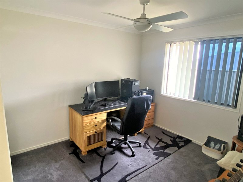 Photo - 49 Darryl Crescent, Kingaroy QLD 4610 - Image 15