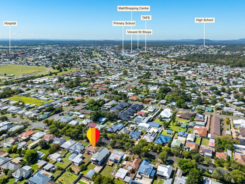 Photo - 49 Desmond Street, Cessnock NSW 2325 - Image 2