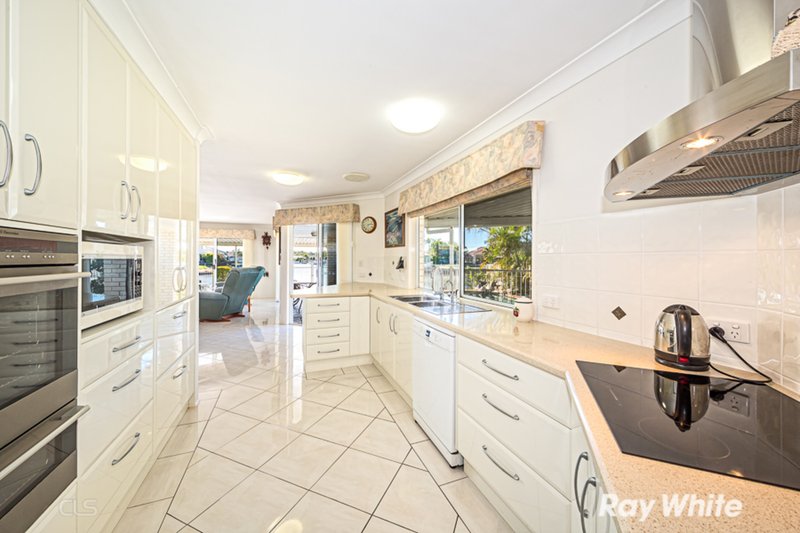 Photo - 49 Dolphin Drive, Bongaree QLD 4507 - Image 15