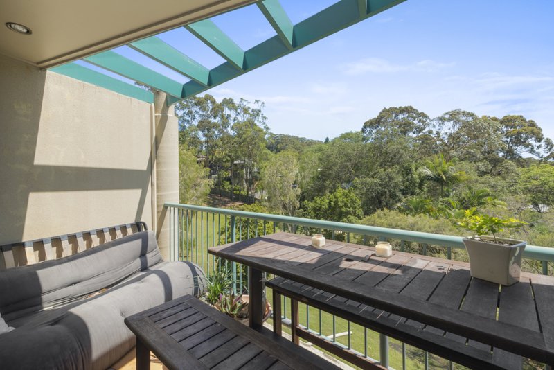 Photo - 4/9 Domain Road, Currumbin QLD 4223 - Image 3