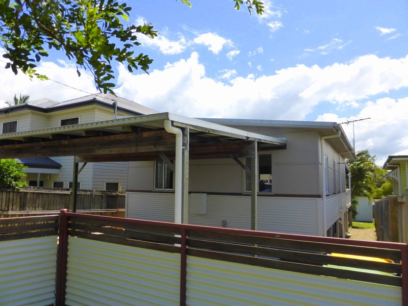 Photo - 49 Donald Street, Woody Point QLD 4019 - Image 4