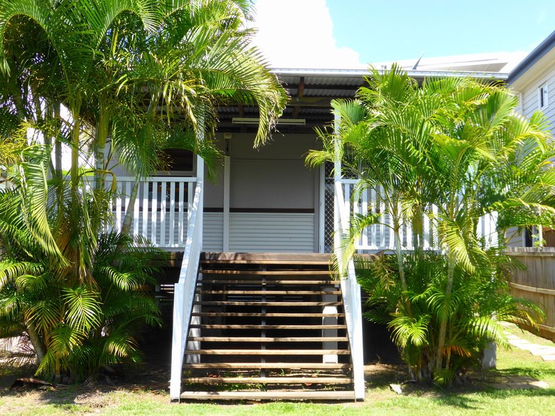 Photo - 49 Donald Street, Woody Point QLD 4019 - Image 8