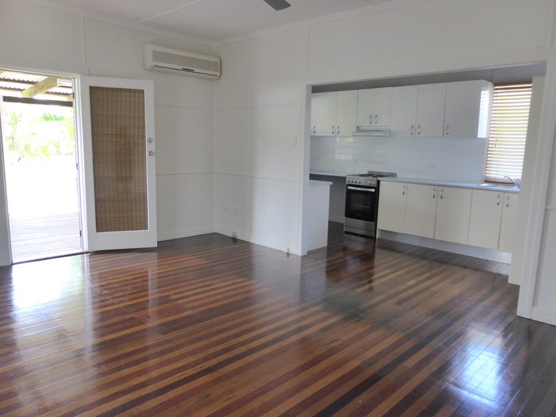 Photo - 49 Donald Street, Woody Point QLD 4019 - Image 13