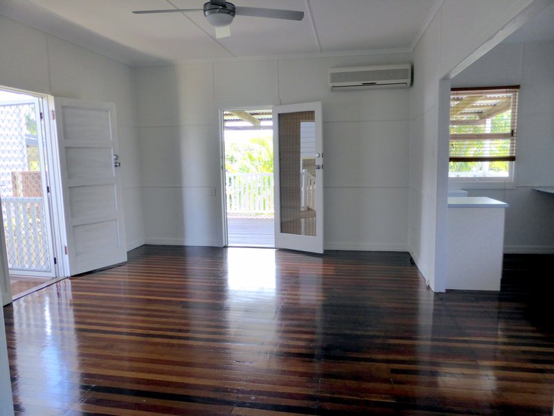 Photo - 49 Donald Street, Woody Point QLD 4019 - Image 14