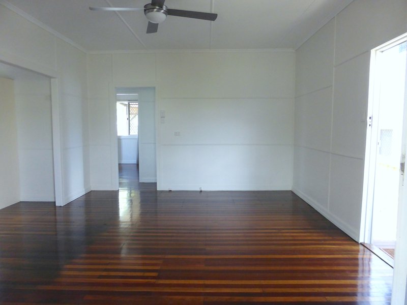 Photo - 49 Donald Street, Woody Point QLD 4019 - Image 15