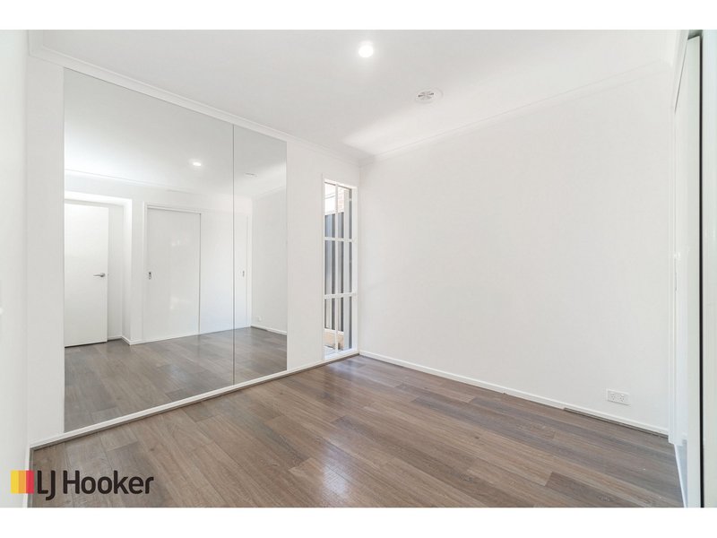 Photo - 49 Dorchester Street, Craigieburn VIC 3064 - Image 14