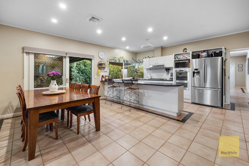 Photo - 49 Doris Drive, Hoppers Crossing VIC 3029 - Image 8