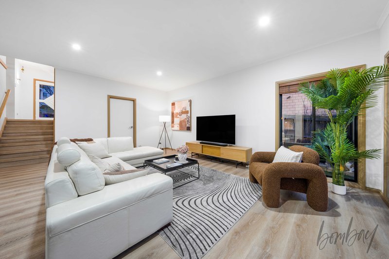 Photo - 49 Excelsior Heights, Craigieburn VIC 3064 - Image 4