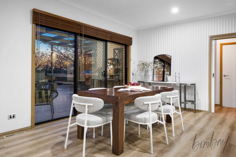 Photo - 49 Excelsior Heights, Craigieburn VIC 3064 - Image 5