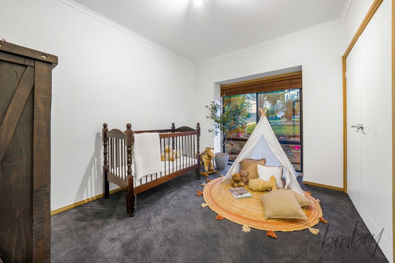 Photo - 49 Excelsior Heights, Craigieburn VIC 3064 - Image 16