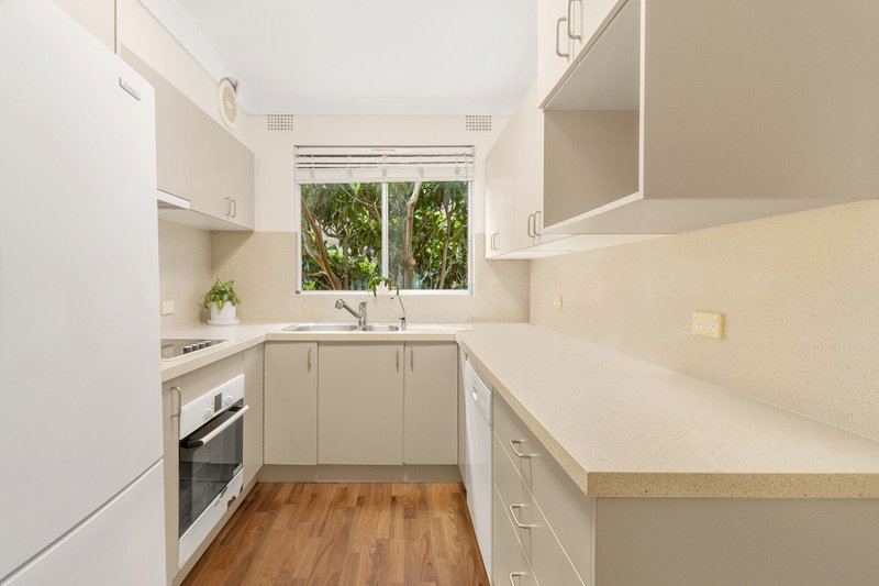 Photo - 4/9 Fairway Close, Manly Vale NSW 2093 - Image 2