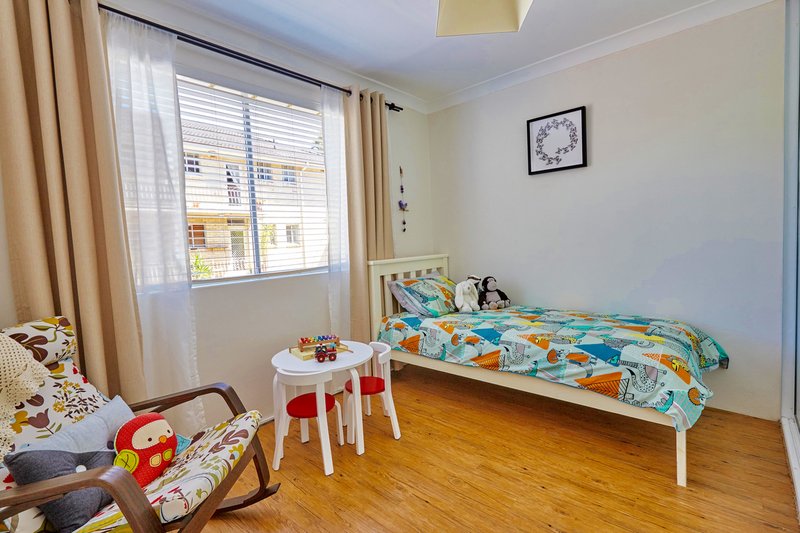 Photo - 4/9 Fairway Close, Manly Vale NSW 2093 - Image 4