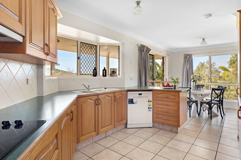 Photo - 49 Falconglen Place, Ferny Grove QLD 4055 - Image 5