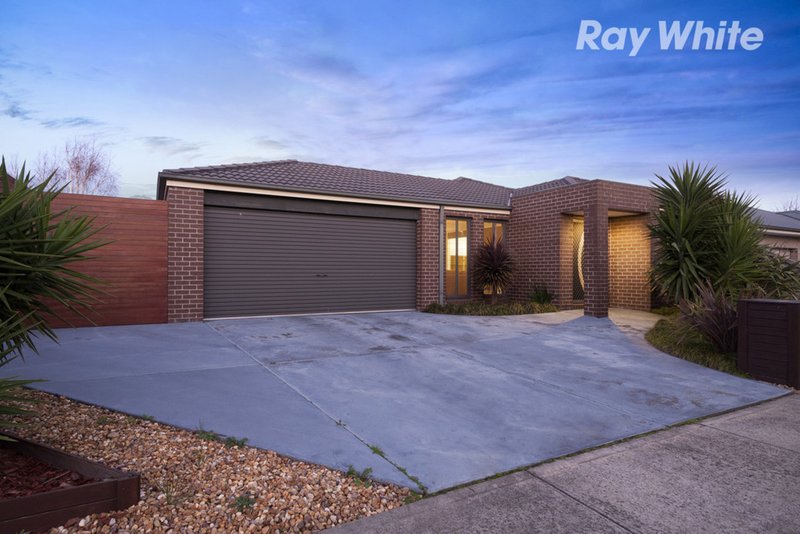 49 Fallingwater Drive, Pakenham VIC 3810