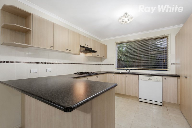 Photo - 49 Fallingwater Drive, Pakenham VIC 3810 - Image 5