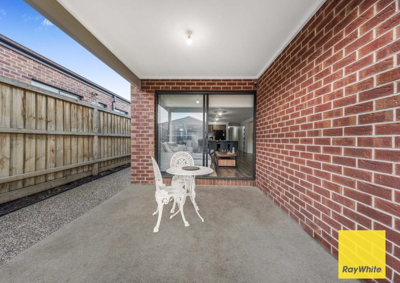 Photo - 49 Feathertop Crescent, Donnybrook VIC 3064 - Image 7