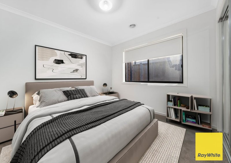 Photo - 49 Feathertop Crescent, Donnybrook VIC 3064 - Image 13