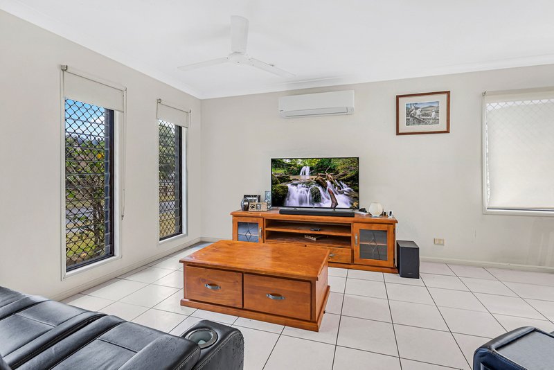 Photo - 49 Fitzmaurice Drive, Bentley Park QLD 4869 - Image 5