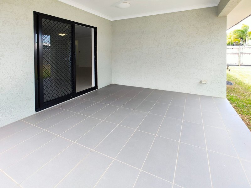 Photo - 49 Flagstone Terrace, Smithfield QLD 4878 - Image 10