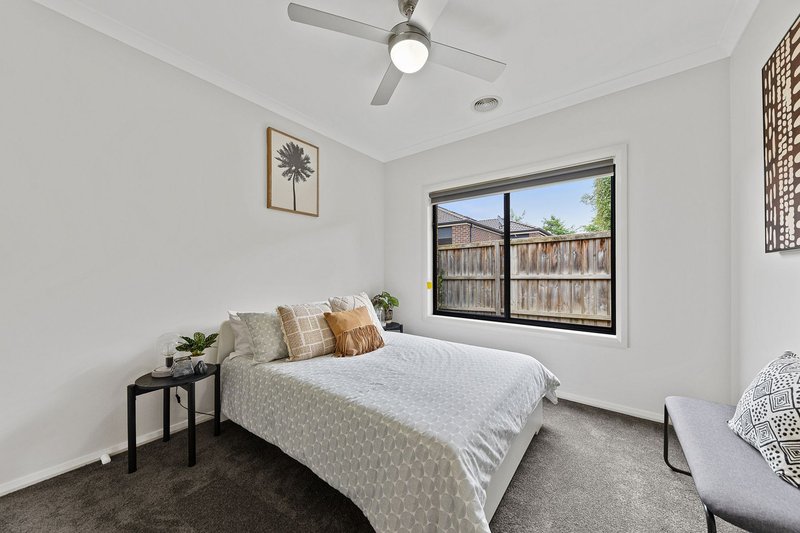 Photo - 49 Flinders Park Drive, Officer VIC 3809 - Image 12