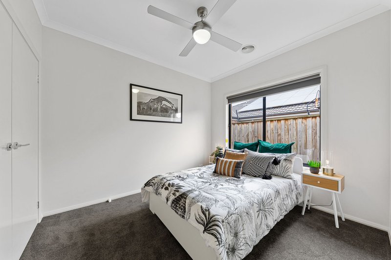 Photo - 49 Flinders Park Drive, Officer VIC 3809 - Image 14