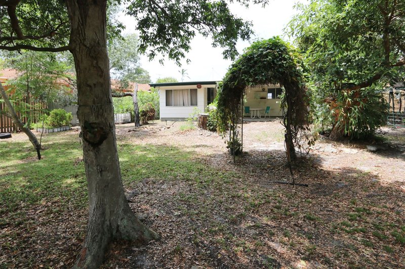 Photo - 49 Ford Street, Bongaree QLD 4507 - Image 14