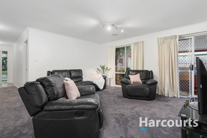 Photo - 49 Forest Oak Drive, Upper Ferntree Gully VIC 3156 - Image 2