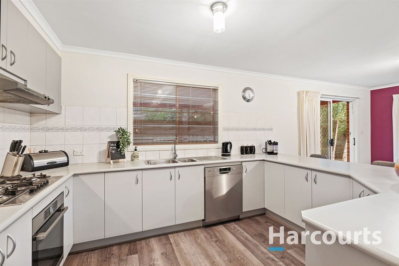 Photo - 49 Forest Oak Drive, Upper Ferntree Gully VIC 3156 - Image 5