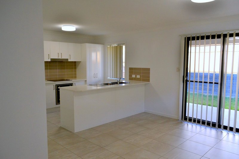 Photo - 49 Freedom Crescent, South Ripley QLD 4306 - Image 2