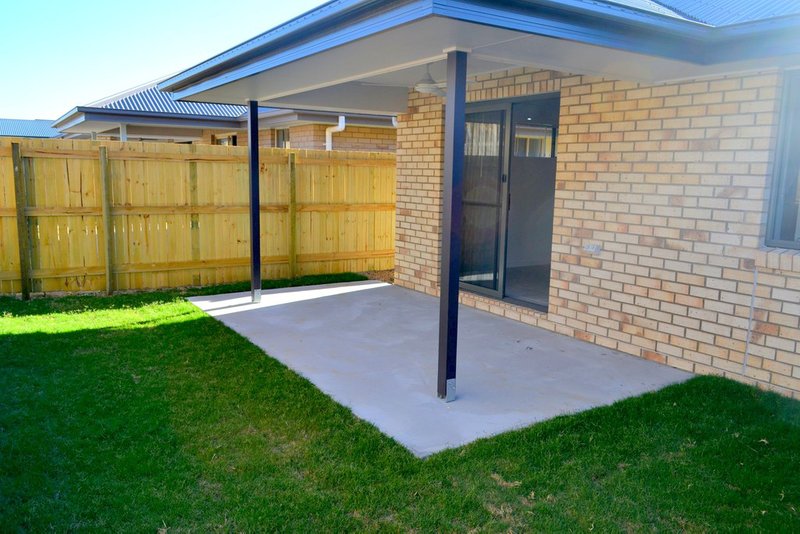 Photo - 49 Freedom Crescent, South Ripley QLD 4306 - Image 7