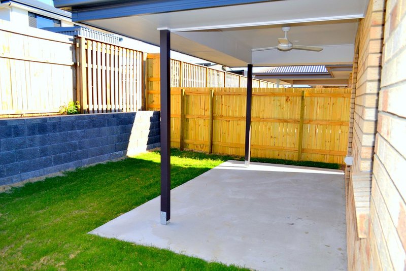 Photo - 49 Freedom Crescent, South Ripley QLD 4306 - Image 8