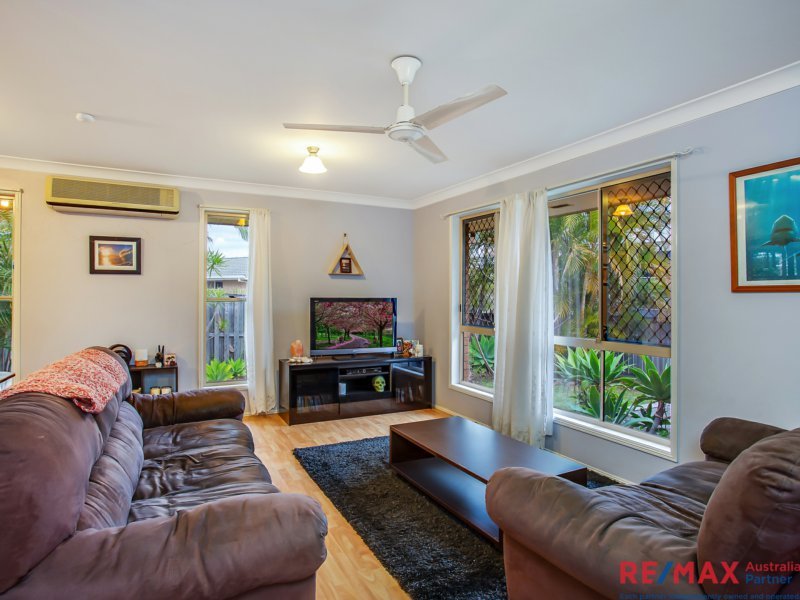 Photo - 49 Galeen Drive, Burleigh Waters QLD 4220 - Image 6