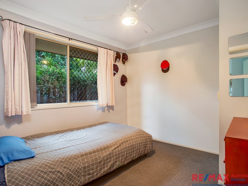 Photo - 49 Galeen Drive, Burleigh Waters QLD 4220 - Image 12