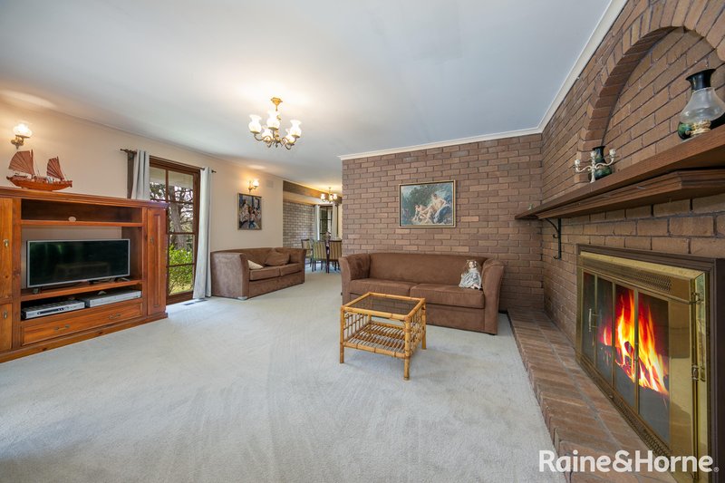 Photo - 49 Garner Quadrant, Woodend VIC 3442 - Image 3