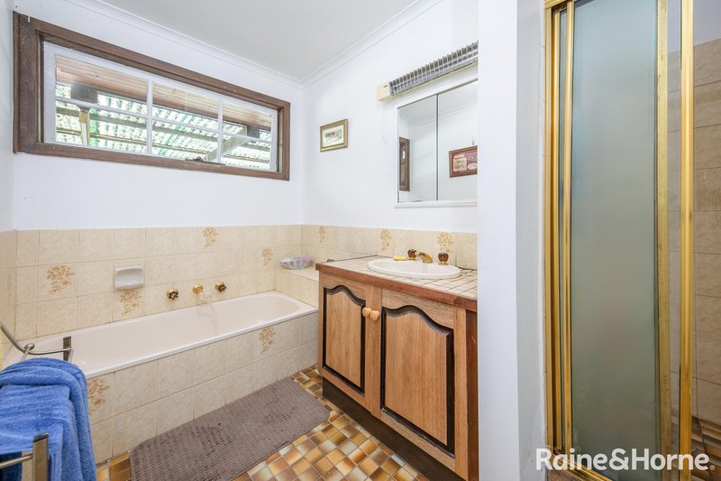 Photo - 49 Garner Quadrant, Woodend VIC 3442 - Image 12