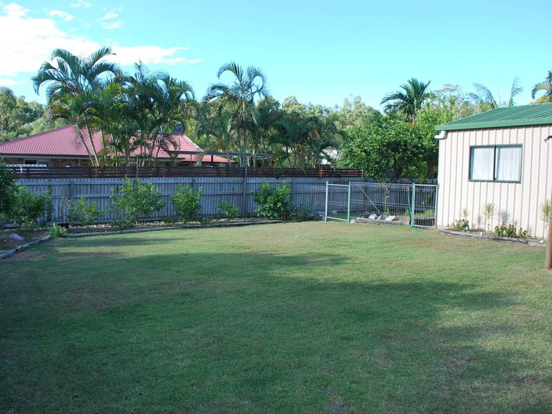 Photo - 49 Geoffrey Thomas Drive, Tannum Sands QLD 4680 - Image 15