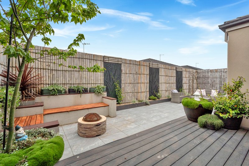 Photo - 49 Ginger Crescent, Mickleham VIC 3064 - Image 12
