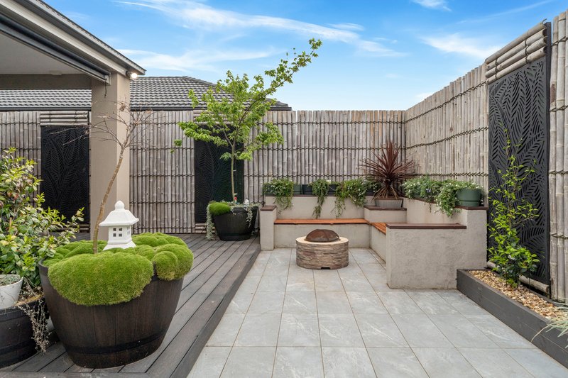 Photo - 49 Ginger Crescent, Mickleham VIC 3064 - Image 13