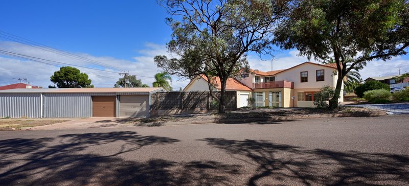 Photo - 49 Gowrie Avenue, Whyalla Playford SA 5600 - Image 25