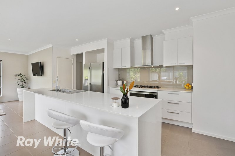 Photo - 49 Grand Lakes Way, Lara VIC 3212 - Image 3