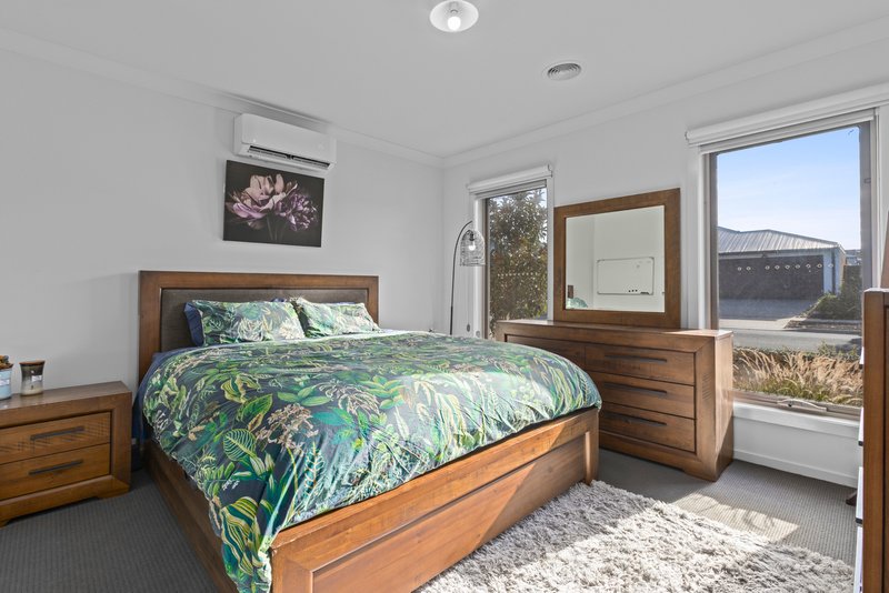 Photo - 49 Gravity Drive, Mount Duneed VIC 3217 - Image 5