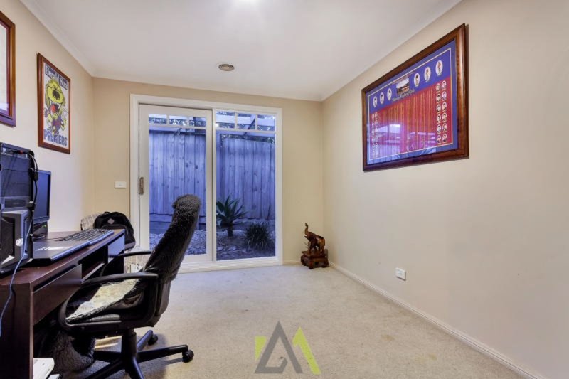 Photo - 49 Gum Nut Drive, Langwarrin VIC 3910 - Image 8